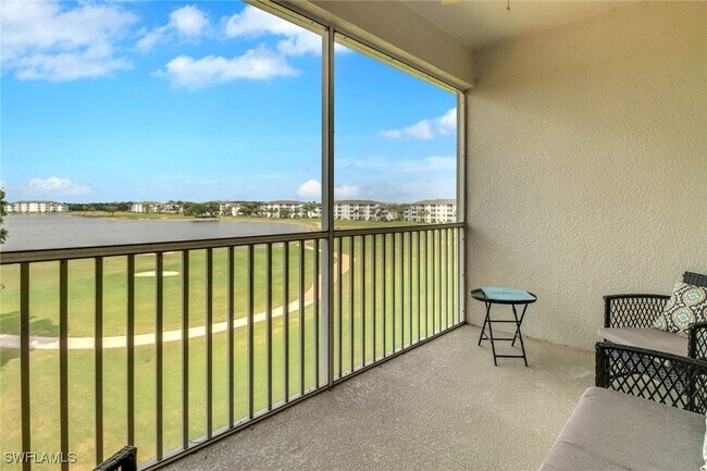 Building Photo - 10390 Washingtonia Palm Way