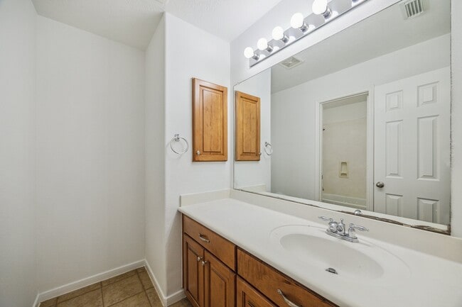 Building Photo - 26402 Larkspur Ridge Dr