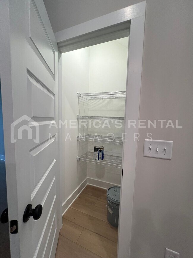 Building Photo - Home for rent in Hoover! Available to View Now!!!