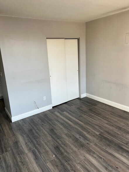 Building Photo - 148 Linden St