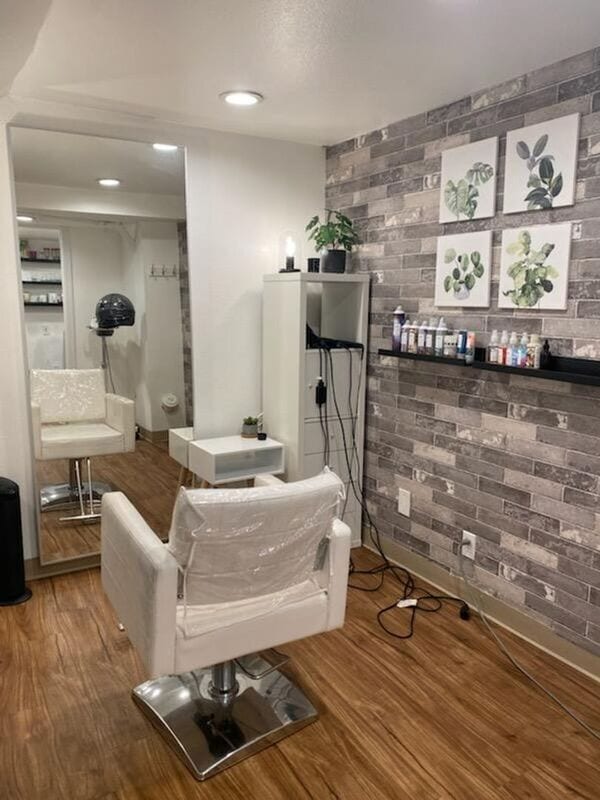 Building Photo - 822 NW 21st Ave