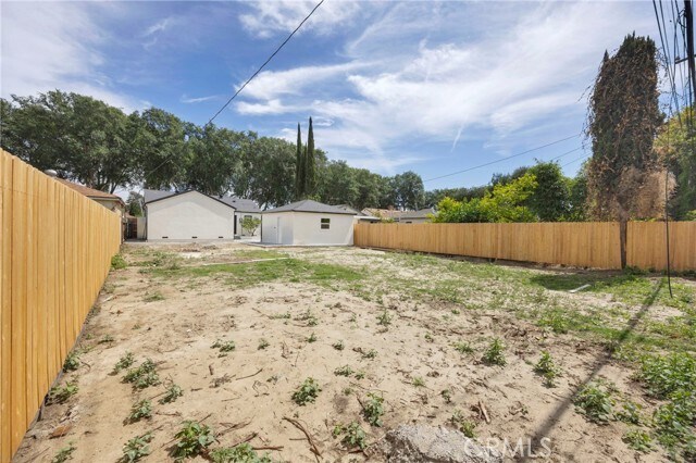 Building Photo - 6327 California Ave