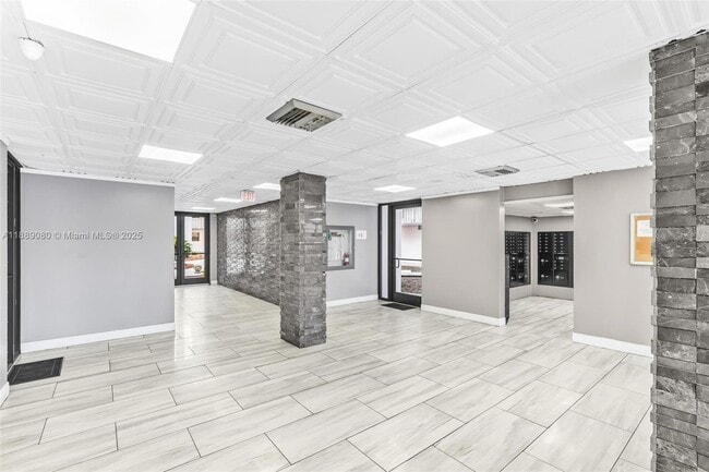 Building Photo - 15600 NW 7th Ave