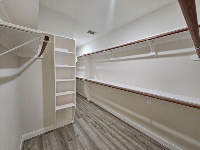 Building Photo - 12503 Rosewood Way Ln