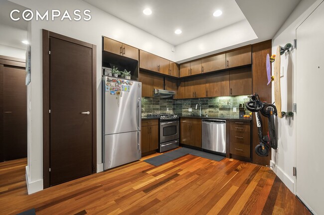 Building Photo - 150 Myrtle Ave