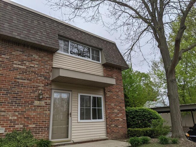 Building Photo - 529 Longshore Dr