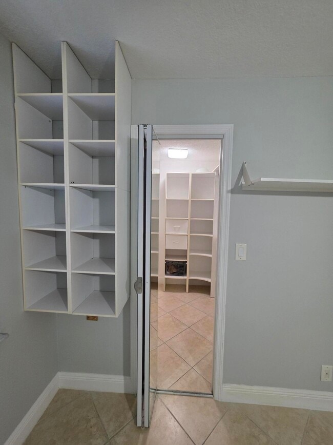 Building Photo - 9460 SW 61st Way