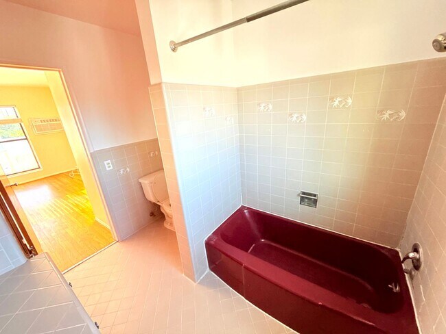 Building Photo - 2270 White St