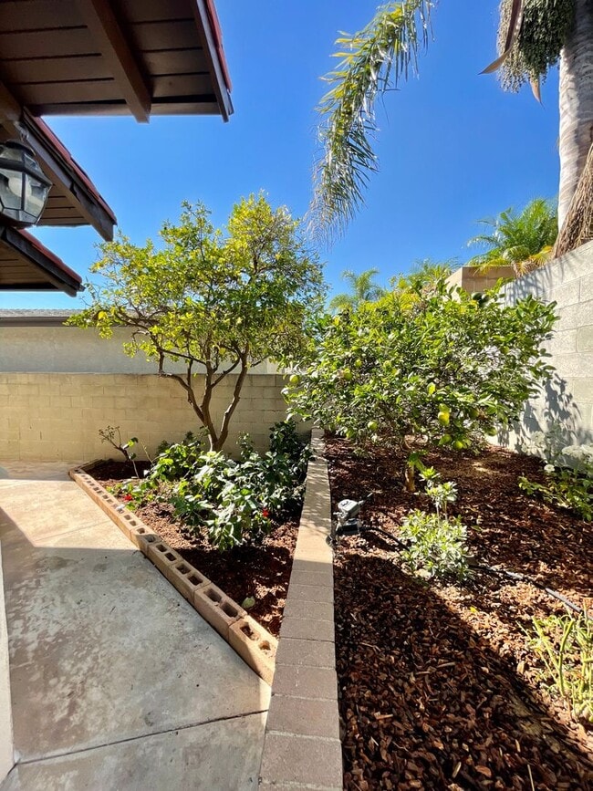 Building Photo - Torrance - 3 bd / 2 ba Home! GREAT LOCATION!!