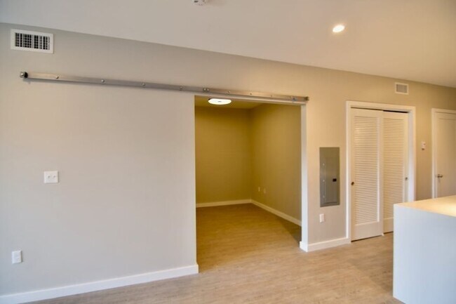 Building Photo - 120 Savin Hill Ave
