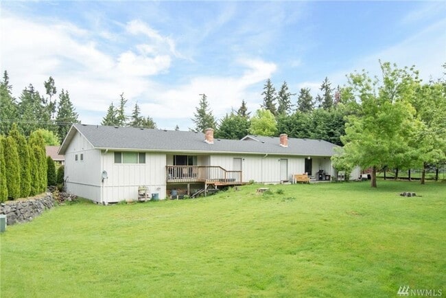 Building Photo - Emerald Ridge High School Duplex