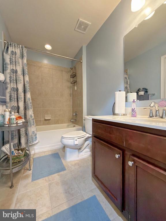Building Photo - 2711 Coppersmith Pl