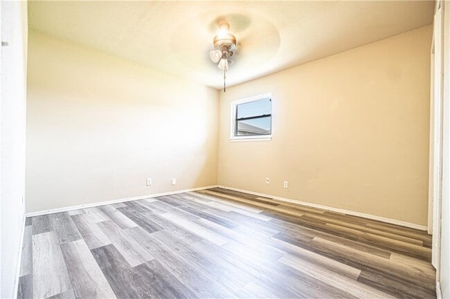 Building Photo - 1506 W Janda Dr