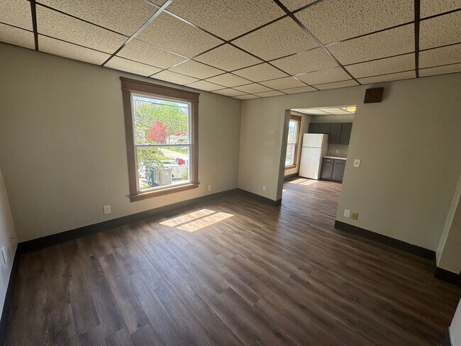 Building Photo - 549 Pine St