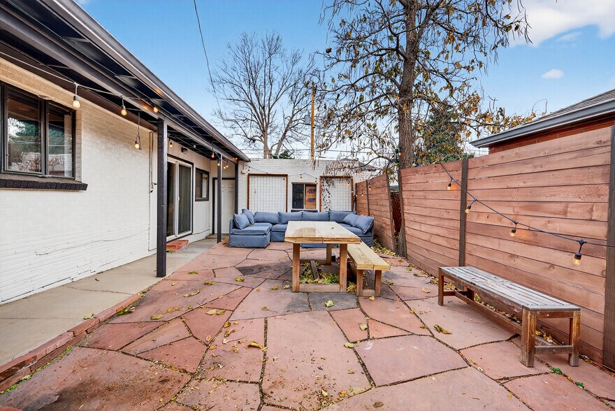 Building Photo - 2618 Meade St