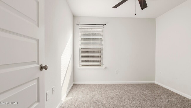 Building Photo - 5020 Rivergrass Dr