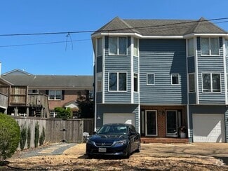 Building Photo - 3403 Holly Rd
