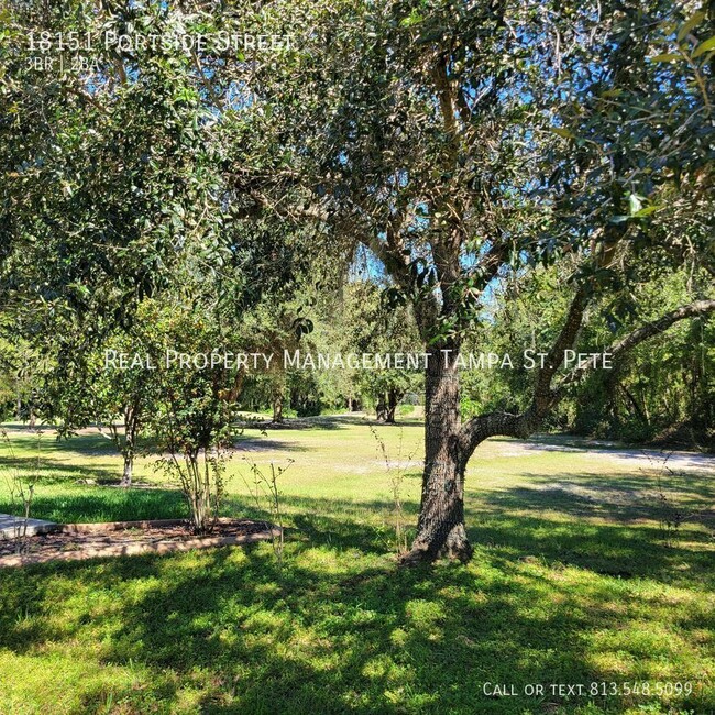 Building Photo - ***GOLF COURSE LIVING***