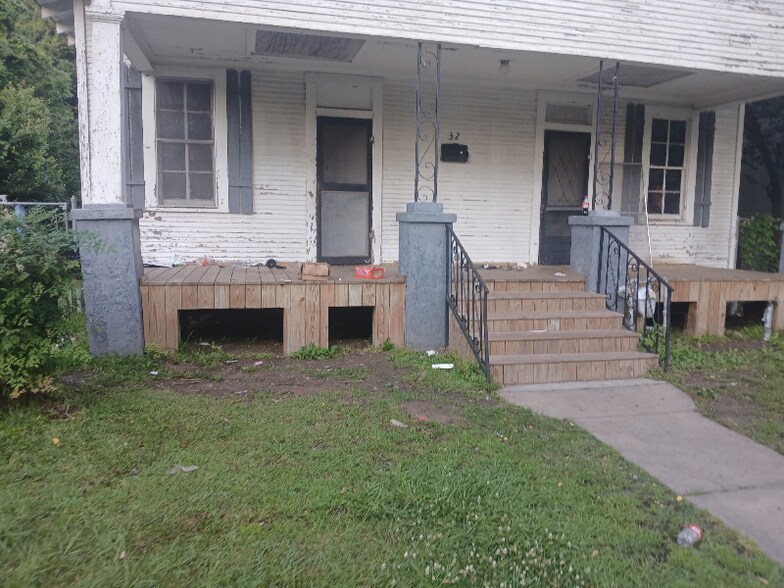 Primary Photo - 32 Louisiana Ave