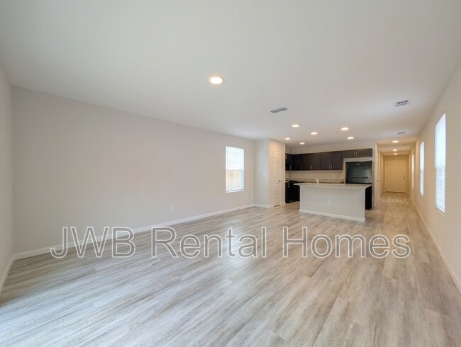 Building Photo - 9027 Cocoa Ave