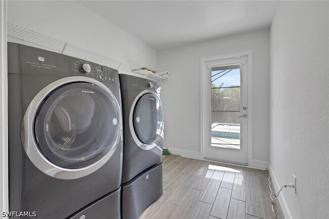 Building Photo - 2248 Bonn Ct
