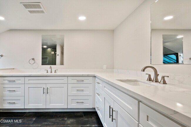 Building Photo - 1433 Eastwind Cir