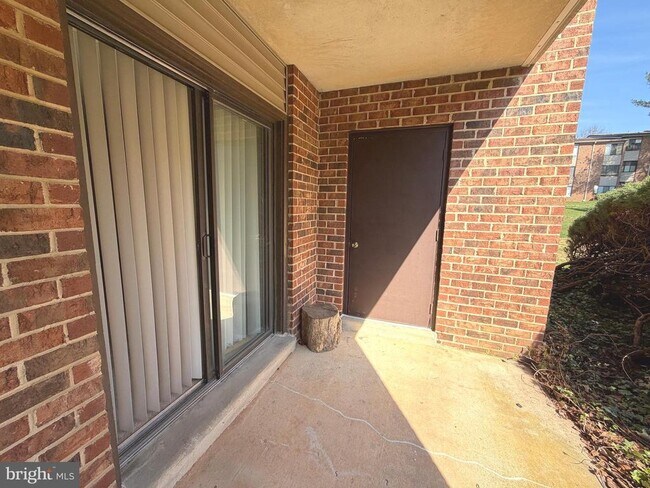 Building Photo - 18131 Chalet Dr