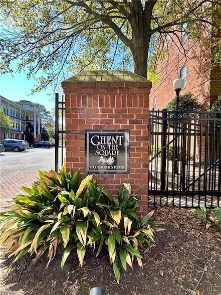 Building Photo - 103 Westover Ave