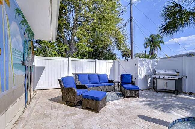 Building Photo - 1922 55th St S