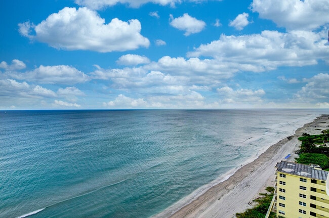 Building Photo - 250 S Ocean Blvd