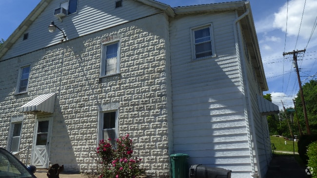 Building Photo - 100 S Lincoln Ave