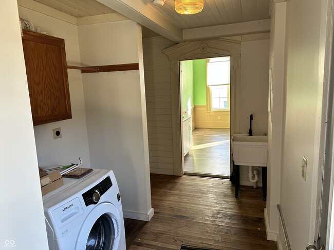 Building Photo - 7986 E Co Rd 975 S