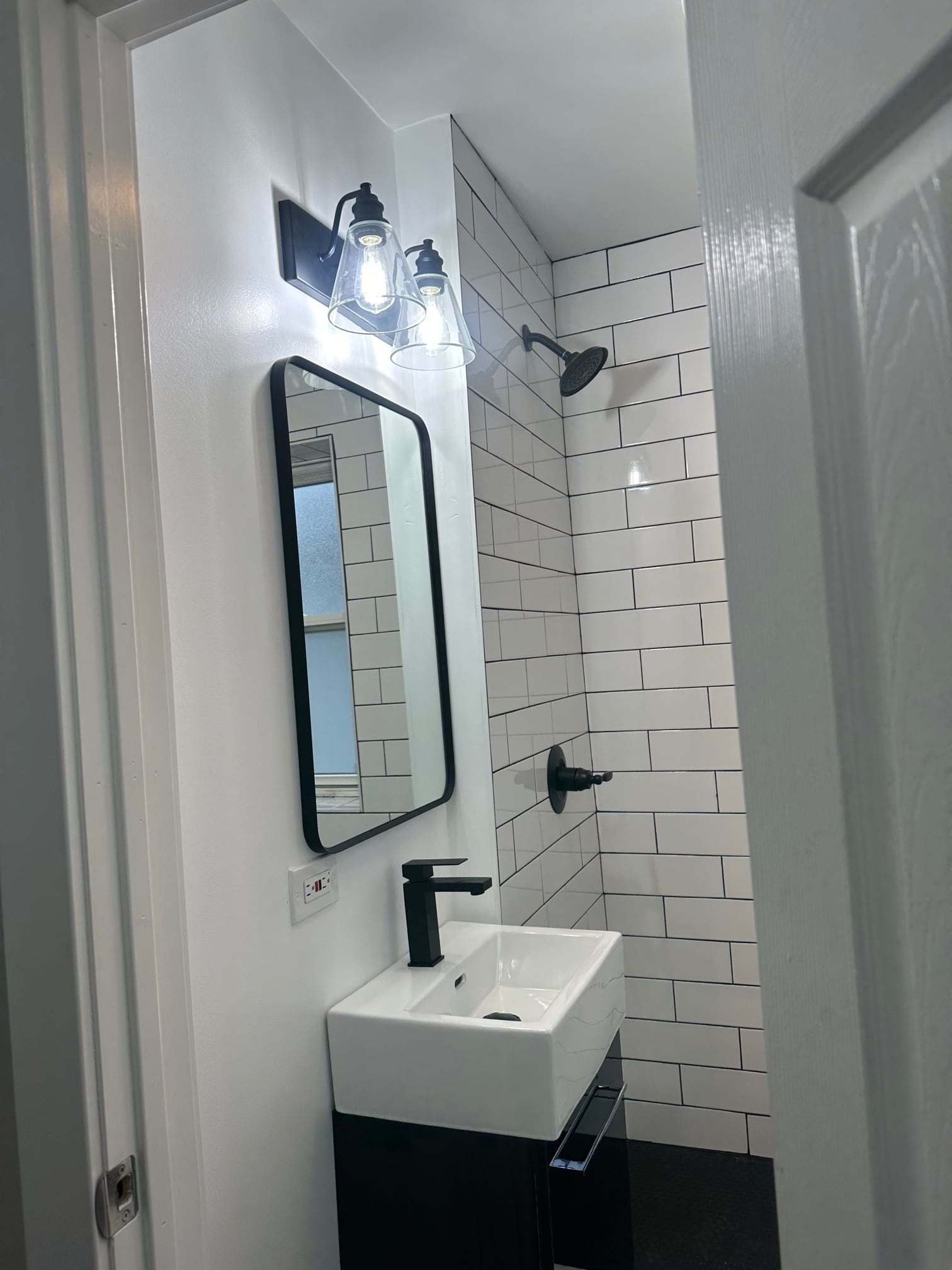 Building Photo - 116 N 21st Ave