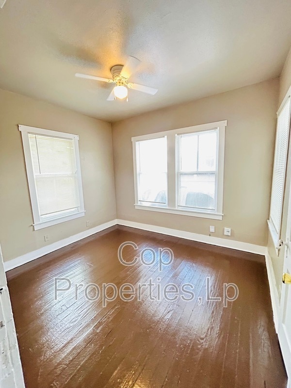 Building Photo - 1211 Hammond Ave