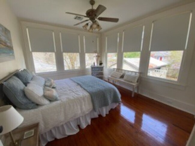 Building Photo - 6BR Home Renovated One Block From Tulane Campus