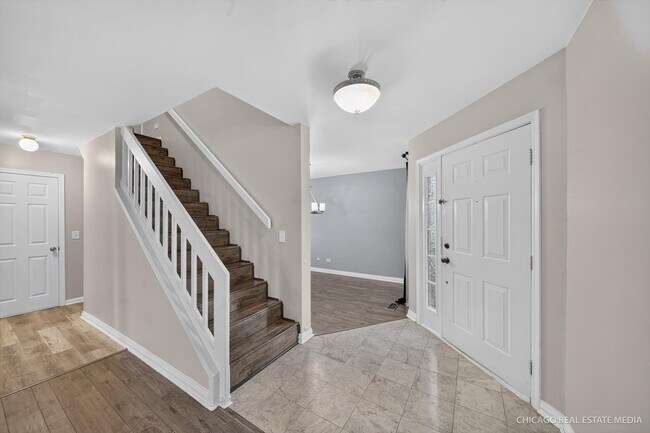 Building Photo - 152 Brittany Dr