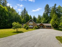 Building Photo - Private Arlington Retreat