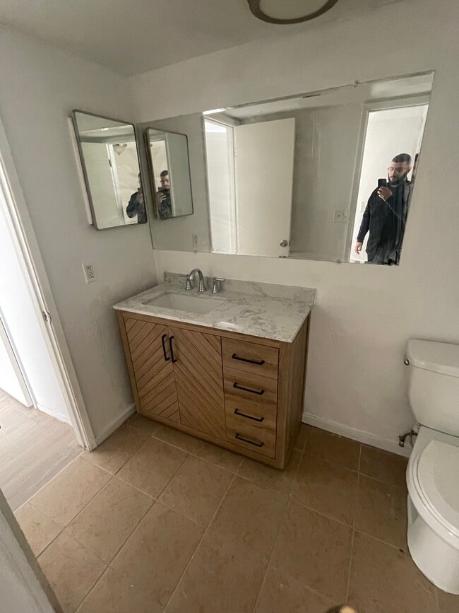 Building Photo - 2408 W Campbell Ave