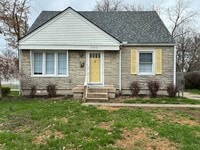 Building Photo - 206 Kenoak Dr