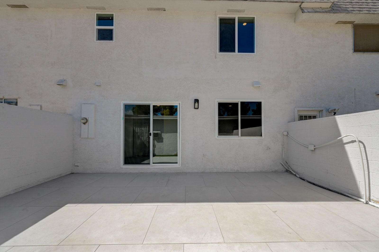 Building Photo - 571 Greenbriar Townhouse Way