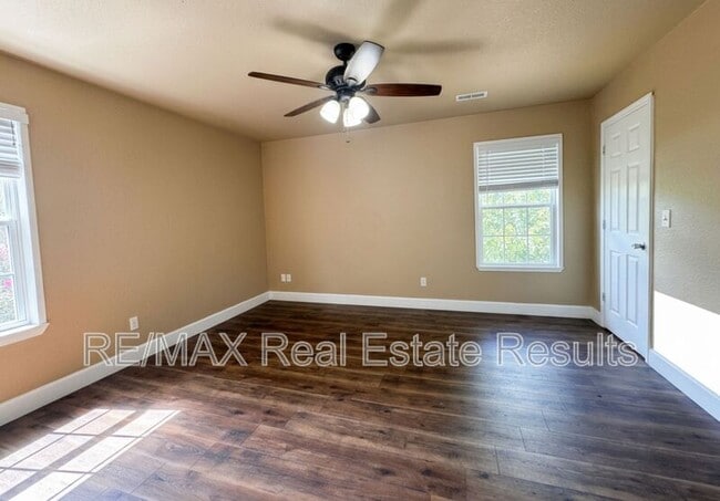 Building Photo - 1521 N Dawn Dr
