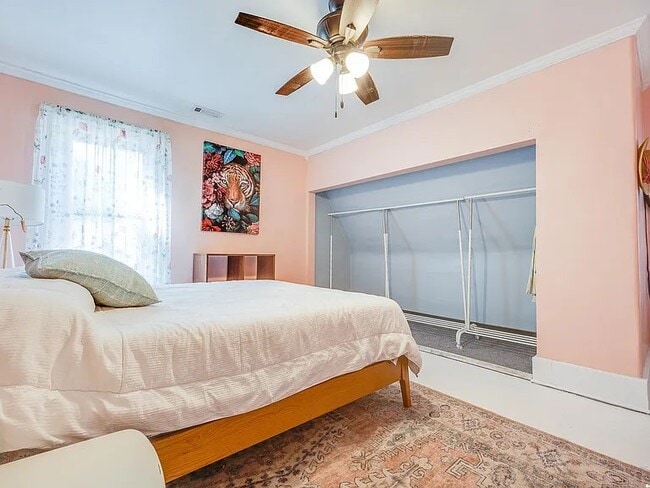 Building Photo - 1512 College St