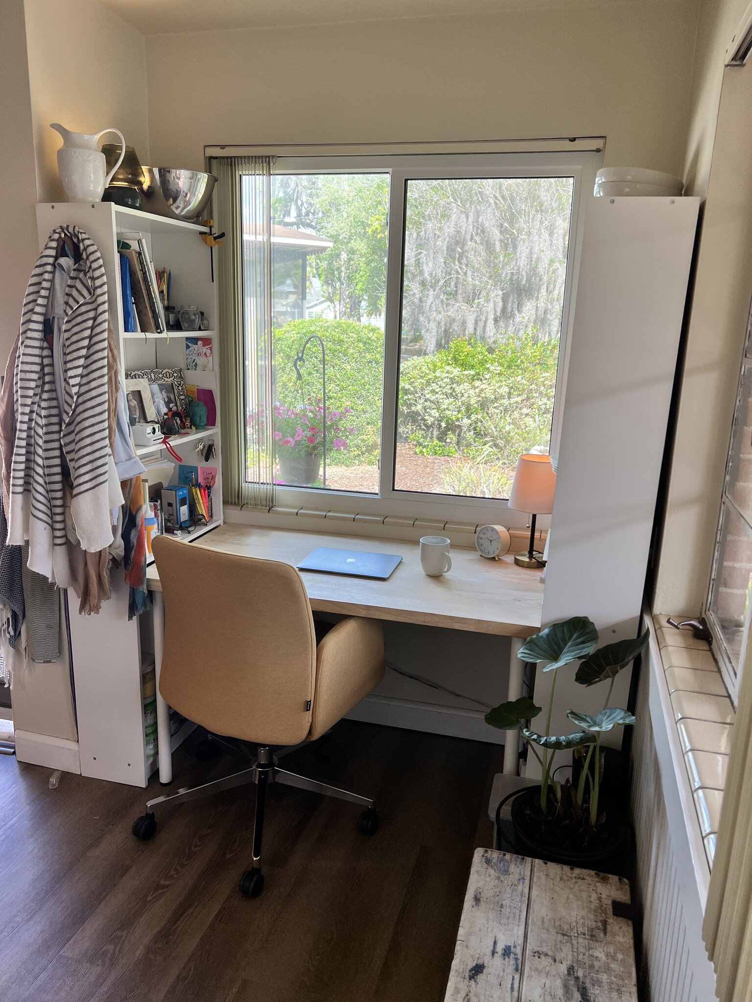 View from kitchen to small courtyard - 416 N Summerlin Ave