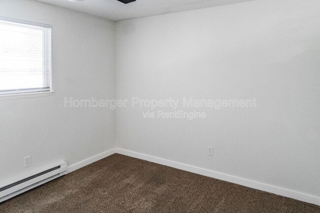 Building Photo - 3917 S Johnson St