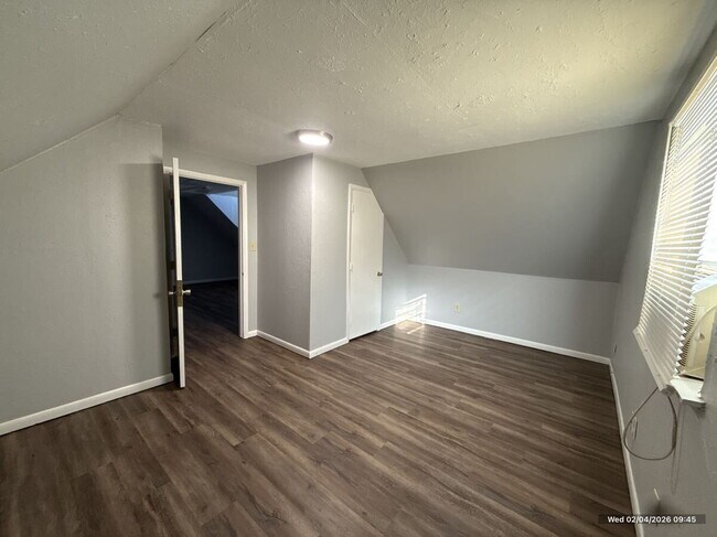 Building Photo - 629 Reynolds Rd