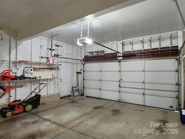Building Photo - 7533 Lady Bank Dr