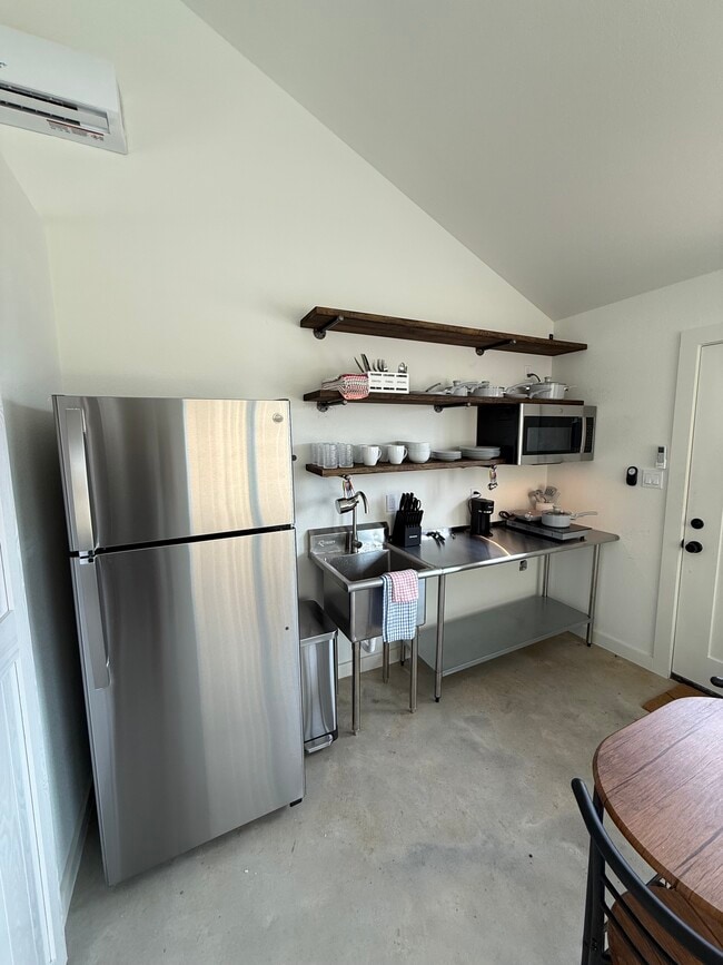 Building Photo - 7899 TX-159