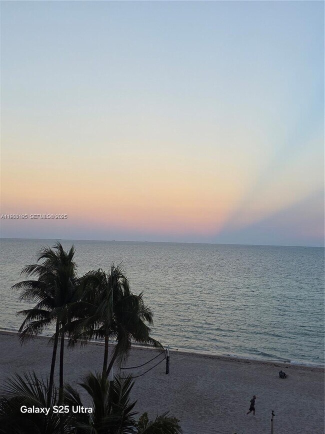 Building Photo - 3725 S Ocean Dr