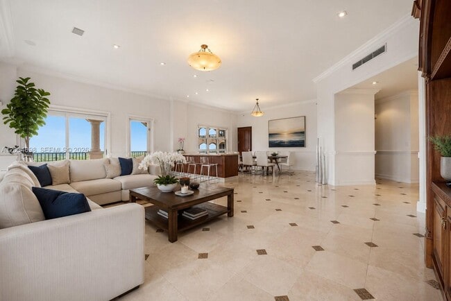 Building Photo - 13633 Deering Bay Dr