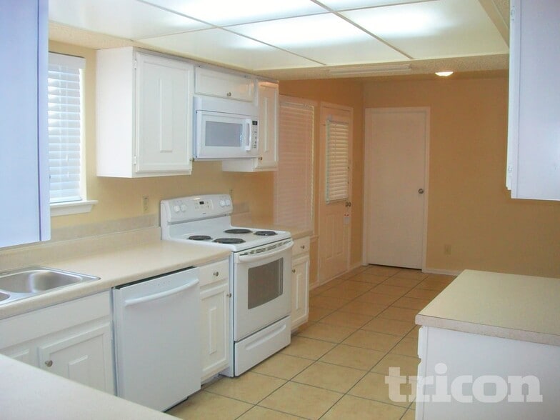 Building Photo - 3914 Sweetgum Ct